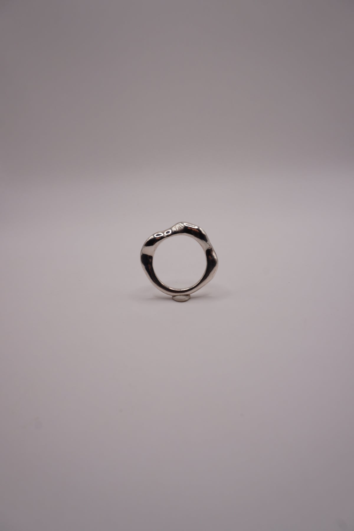 Wavy ring