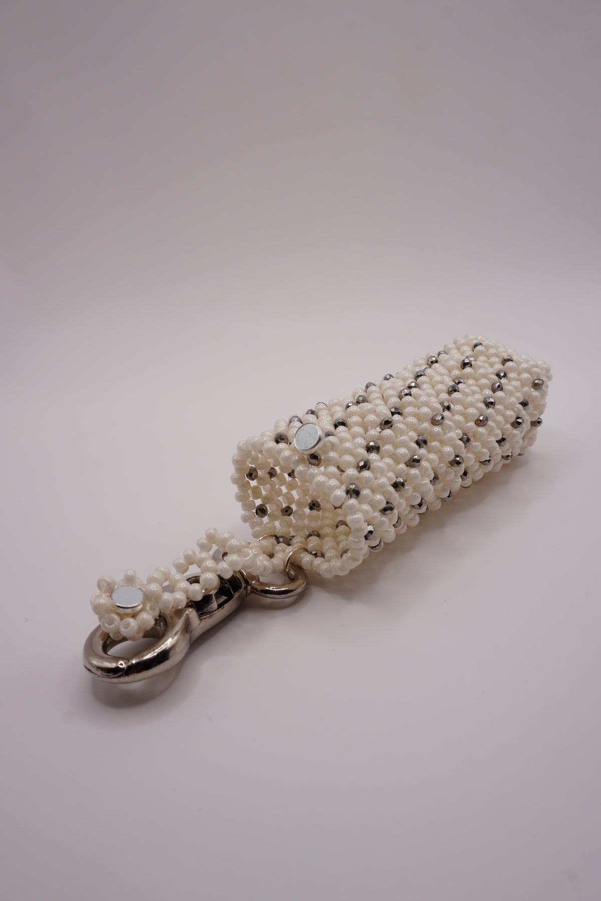 Big Lipstick holder with magnet (White, Silver)
