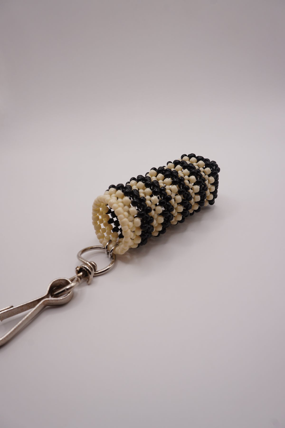 Small Lipstick holder (Black, Off white)